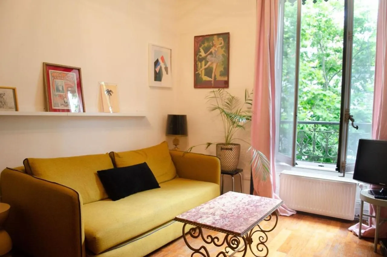 Chez Julie - Metro Garibaldi - University Apartment Lyon 0*,  France