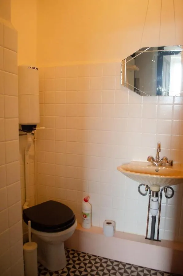 Chez Julie - Metro Garibaldi - University Apartment Lyon France